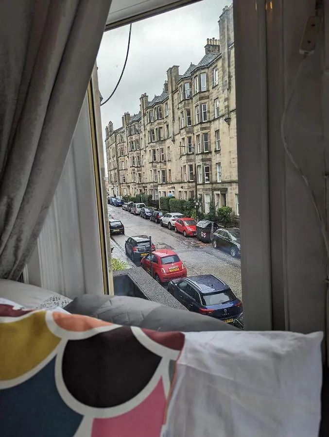 Huge Room In The City Edinburgh