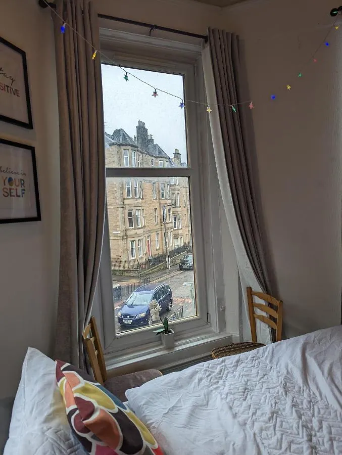 Huge Room In The City エディンバラ 0*,  イギリス